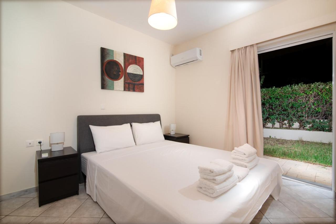 Sk-George Apartments By The Sea And Airport Porto Rafti Exterior photo